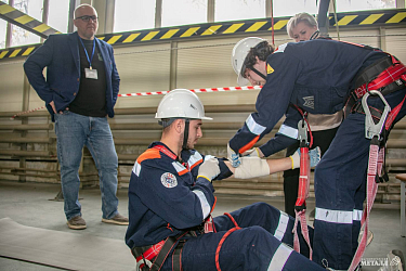 Срыв на 16-метровой высоте и "полная коллекция наград": как прошел конкурс "Работа на высоте–2026"