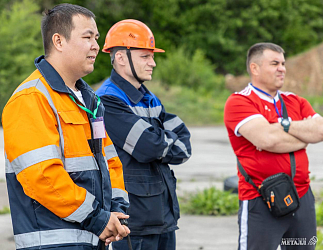 Лучшее звено: битва водителей фронтальных погрузчиков в Магнитогорске